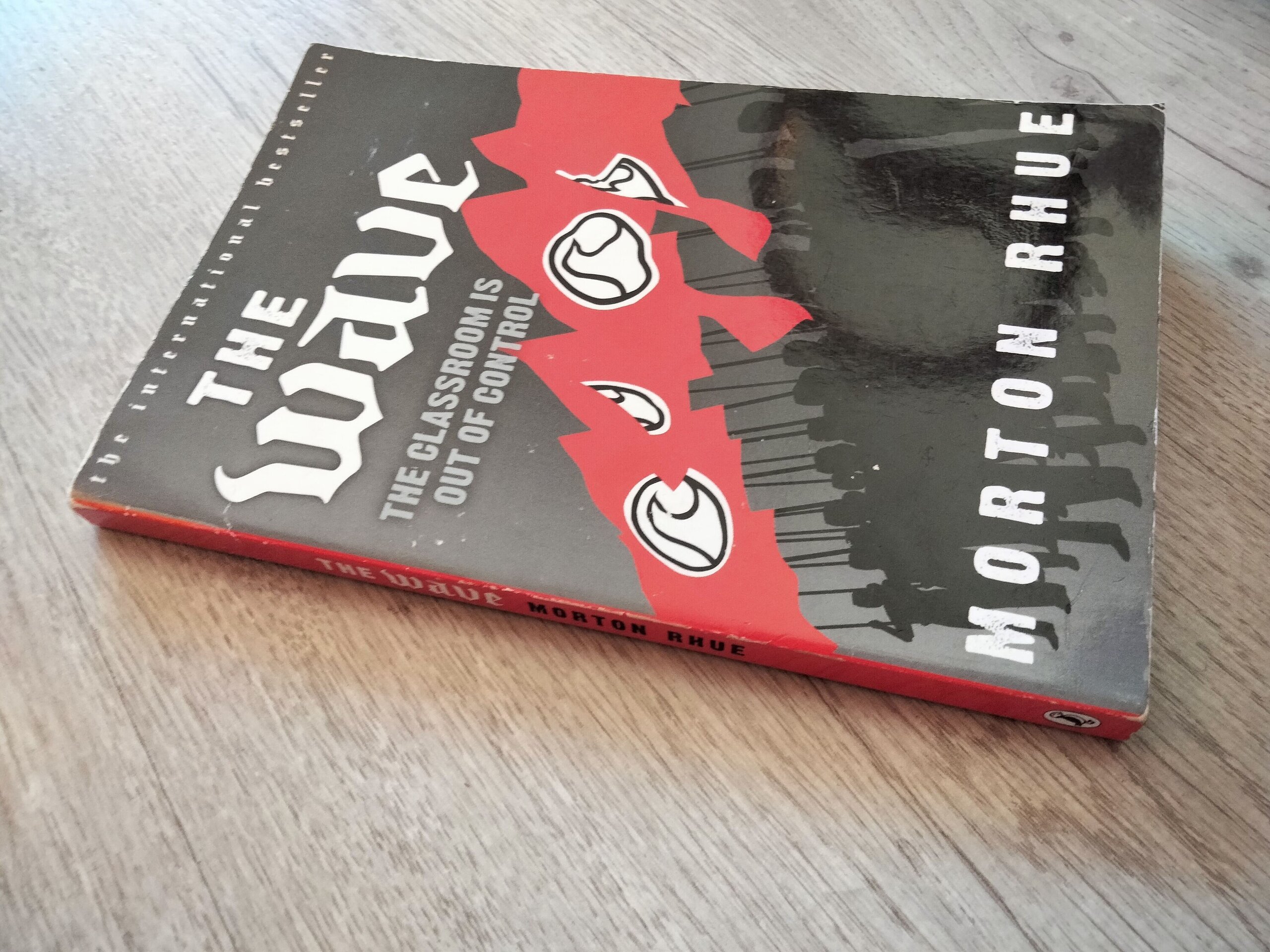 The Wave - Morton Rhue - 2