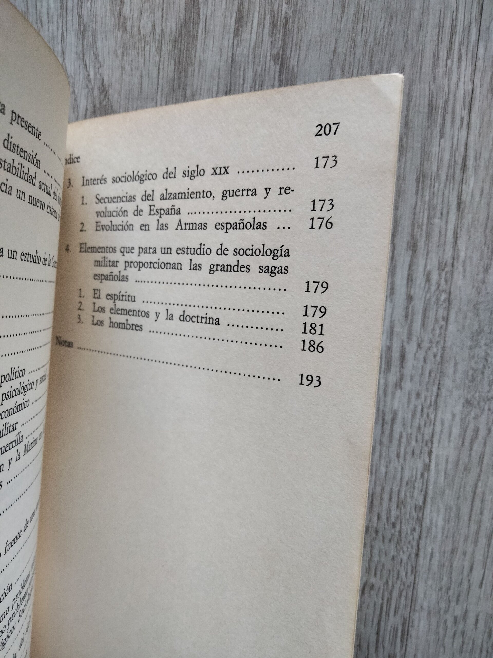 Ejército y Sociedad - libro - 8