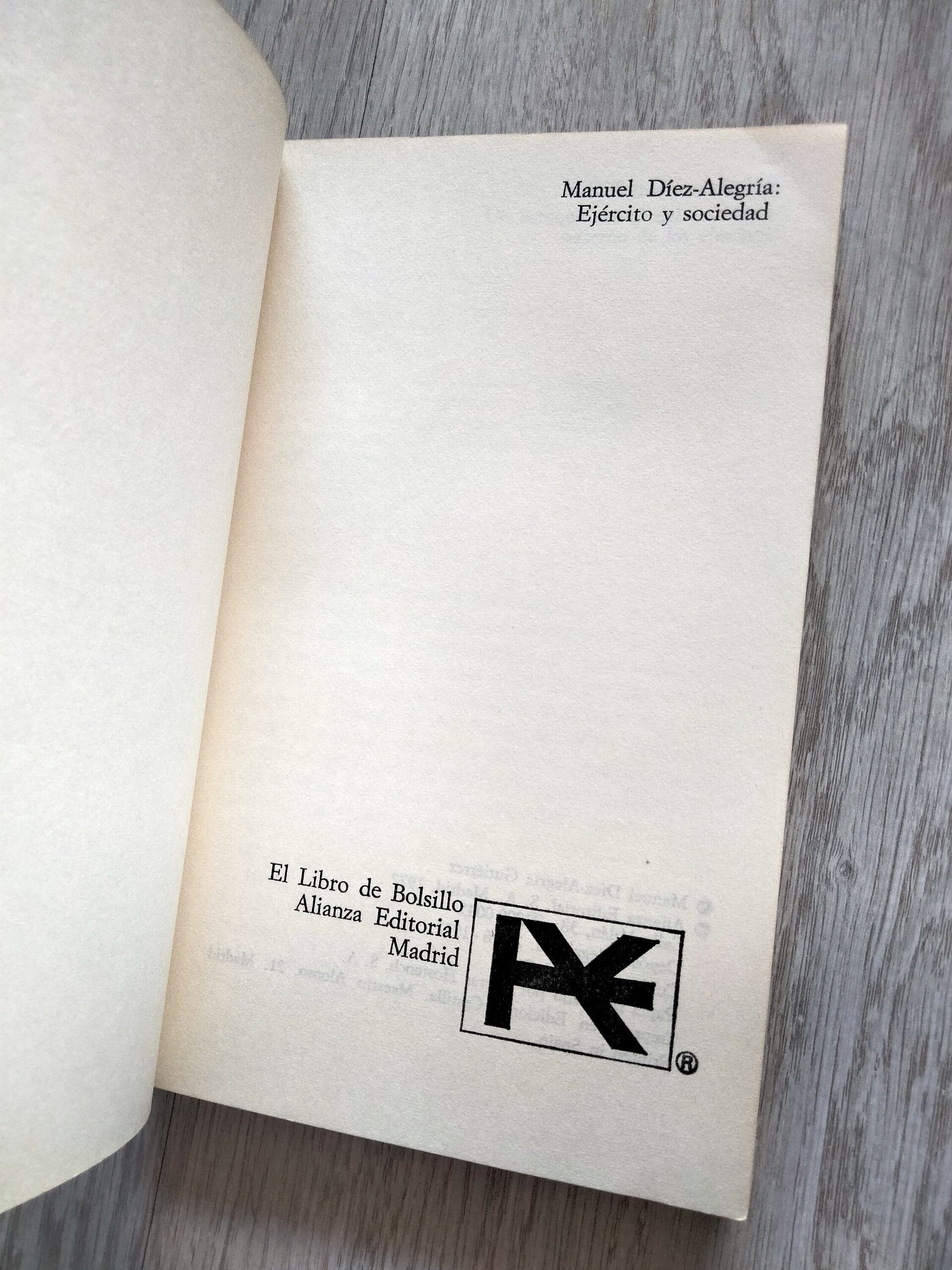 Ejército y Sociedad - libro - 5