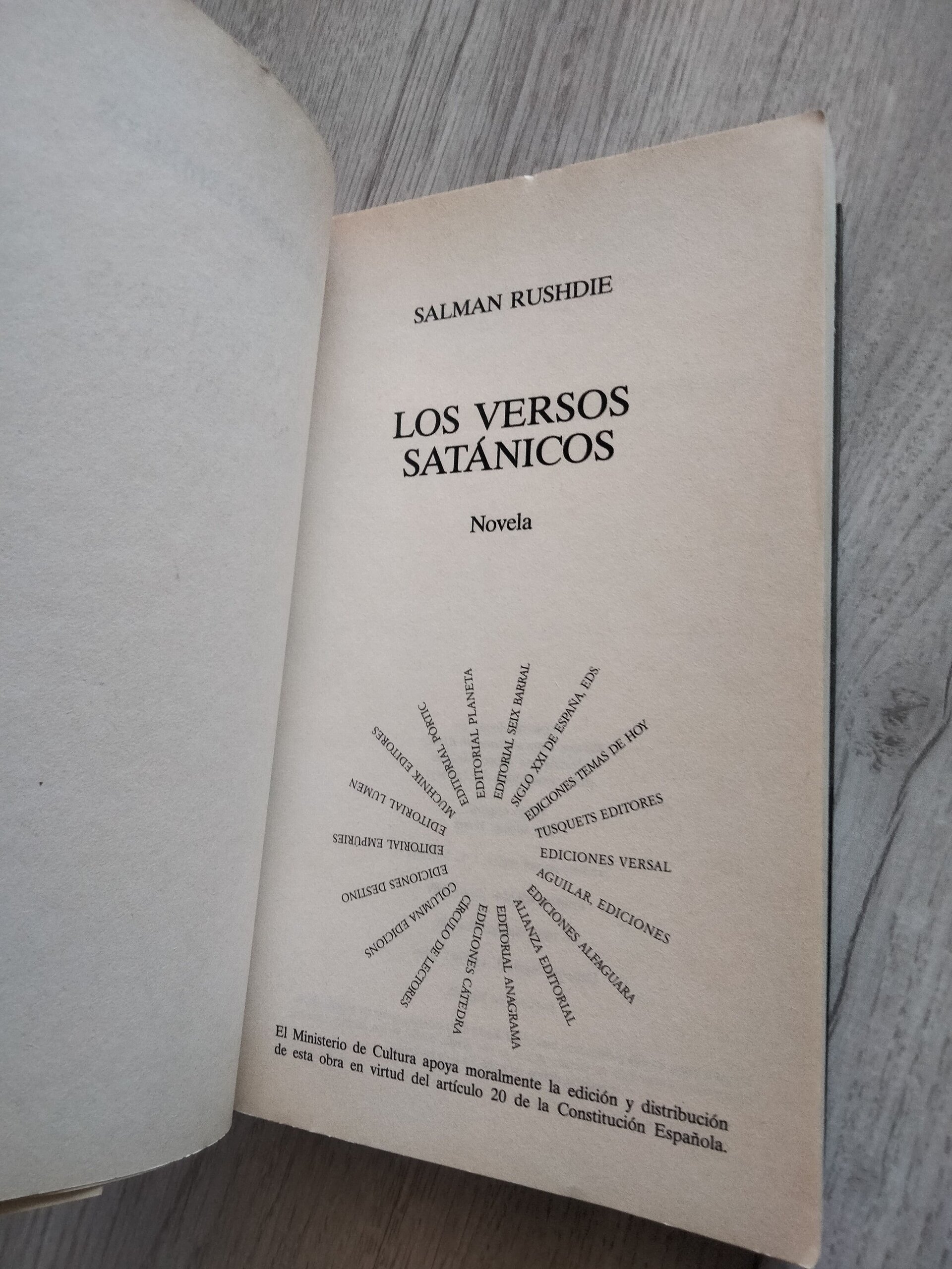 Los versos satánicos - Salman Rushdie - 5