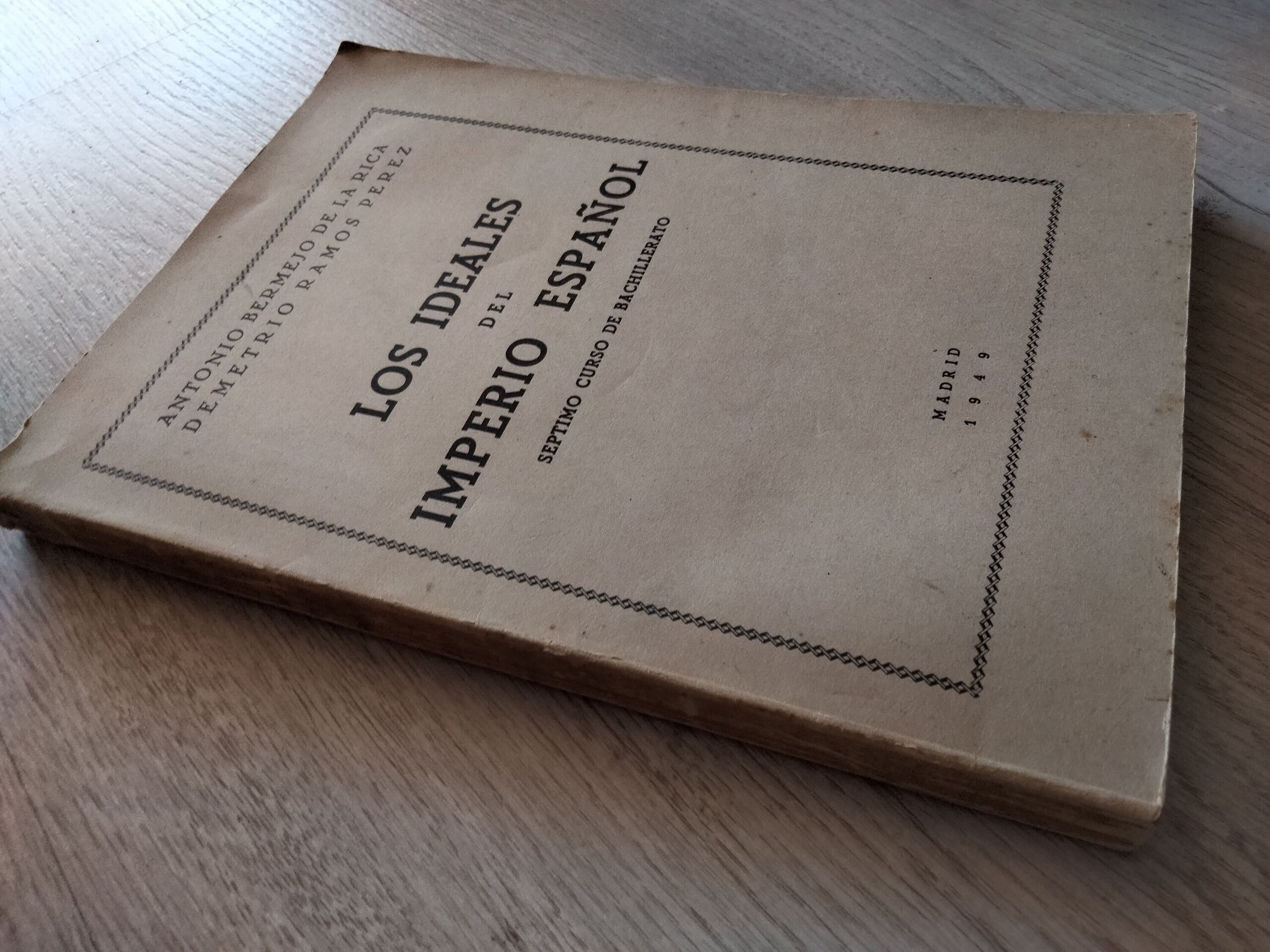 (1949) Los Ideales del Imperio Español - libro - 3